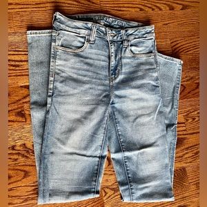 BRAND NEW American Eagle Hi-Rise Skinny Jeggings